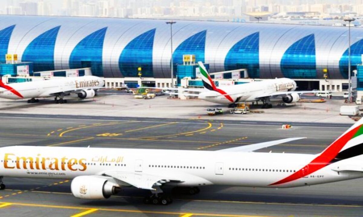 أكبر مطار بالعالم